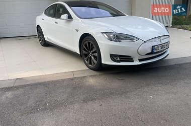 Лифтбек Tesla Model S 2016 в 