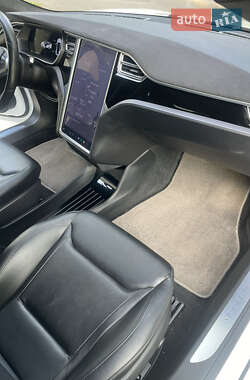 Лифтбек Tesla Model S 2016 в 
