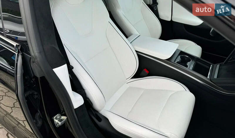 Ліфтбек Tesla Model S 2022 в Одесі