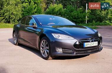 Tesla Model S 2015 Tesla Model S 2015