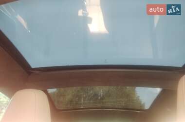 Лифтбек Tesla Model S 2015 в 