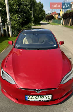 Лифтбек Tesla Model S 2016 в 