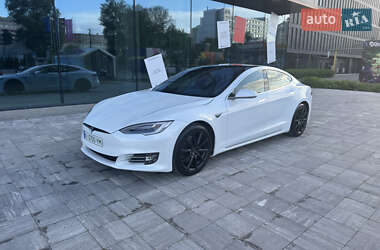 Лифтбек Tesla Model S 2020 в 