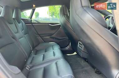 Лифтбек Tesla Model S 2019 в 
