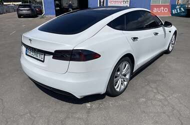 Лифтбек Tesla Model S 2017 в 