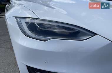 Лифтбек Tesla Model S 2017 в 