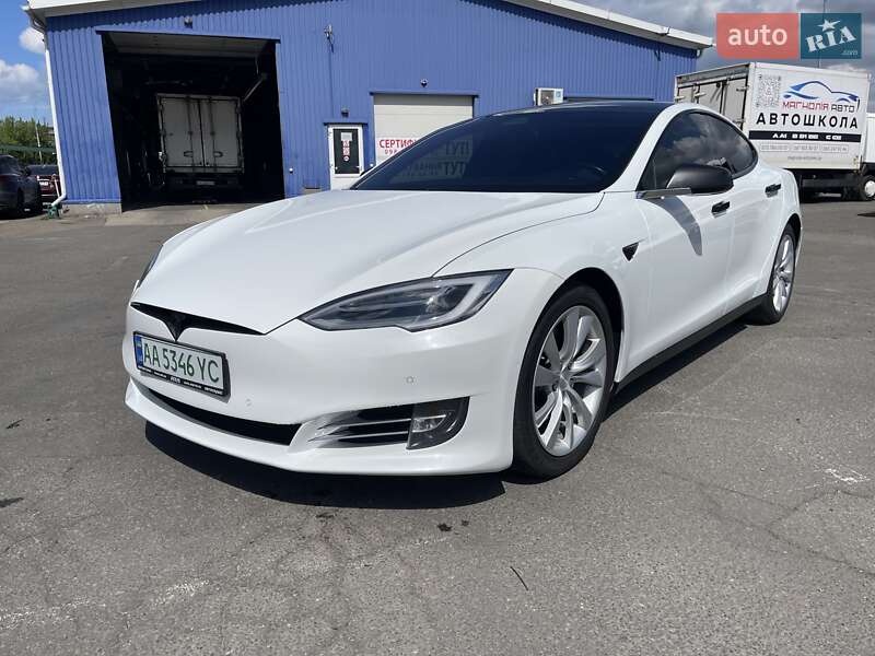 Tesla Model S 2017