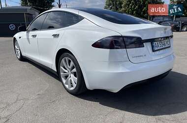 Лифтбек Tesla Model S 2017 в 
