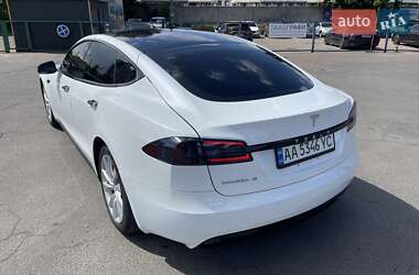 Лифтбек Tesla Model S 2017 в 