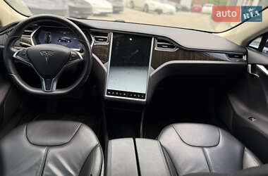 Лифтбек Tesla Model S 2013 в 