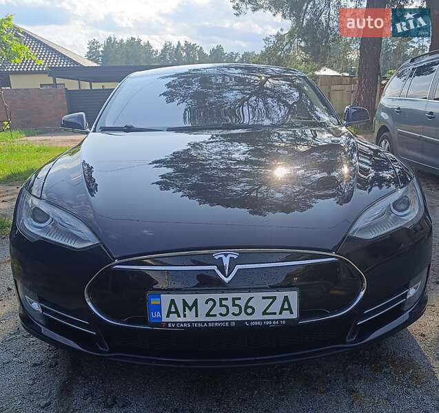 Лифтбек Tesla Model S 2013 в Житомире