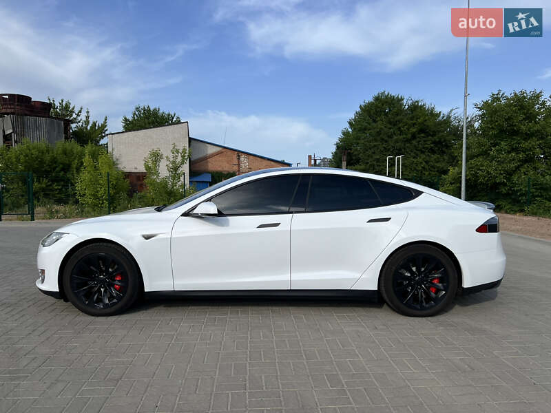 Ліфтбек Tesla Model S 2014 в Житомирі