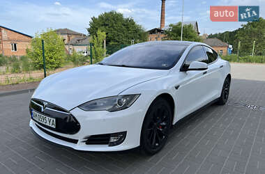 Tesla Model S 2014