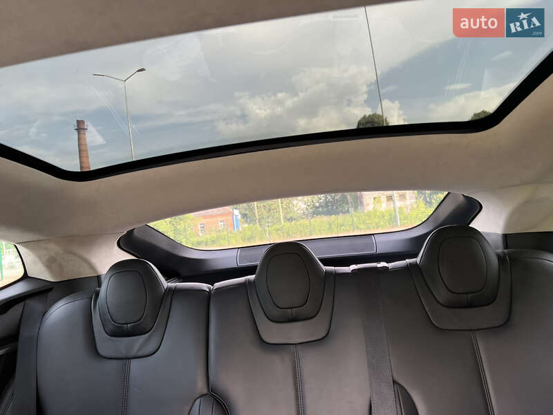 Ліфтбек Tesla Model S 2014 в Житомирі