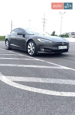 Лифтбек Tesla Model S 2016 в 