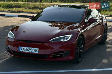 Ліфтбек Tesla Model S 2016 в 