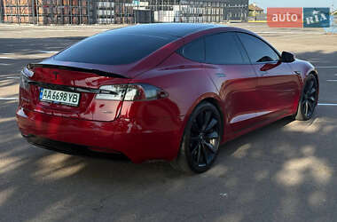 Ліфтбек Tesla Model S 2016 в 