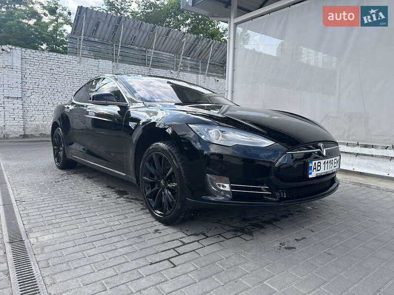 Tesla Model S 2013