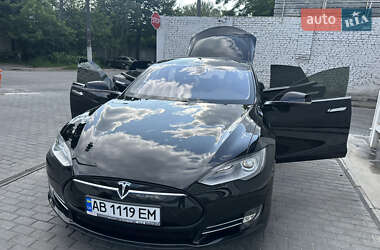 Лифтбек Tesla Model S 2013 в 