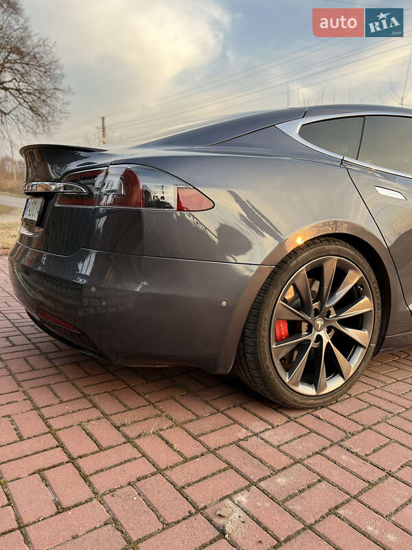 Ліфтбек Tesla Model S 2020 в Рівному