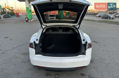 Лифтбек Tesla Model S 2014 в 