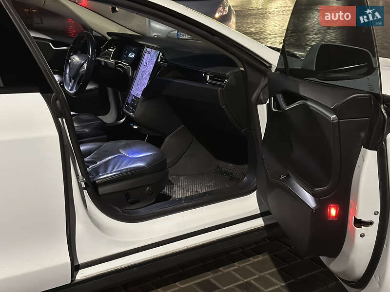 Лифтбек Tesla Model S 2014 в Кропивницком фото 12 Лифтбек Tesla Model S 2014 в Кропивницком