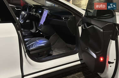 Лифтбек Tesla Model S 2014 в 