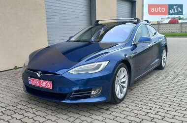 Лифтбек Tesla Model S 2016 в Радехове