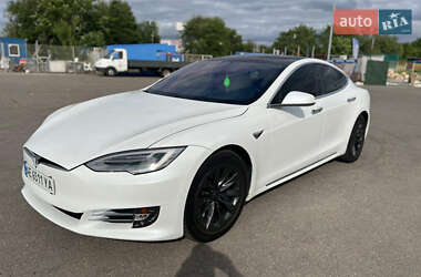 Ліфтбек Tesla Model S 2019 в Дніпрі