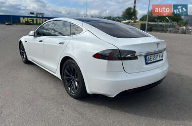 Лифтбек Tesla Model S 2019 в 