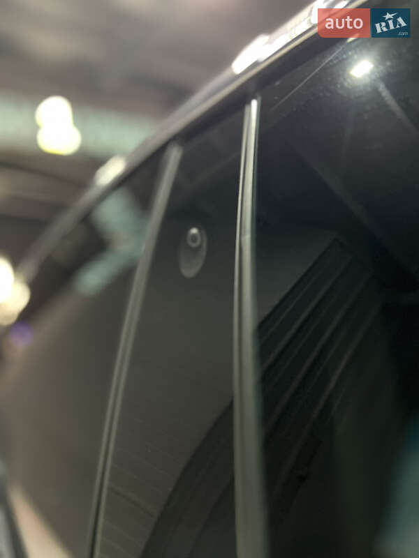 Ліфтбек Tesla Model S 2018 в Самборі
