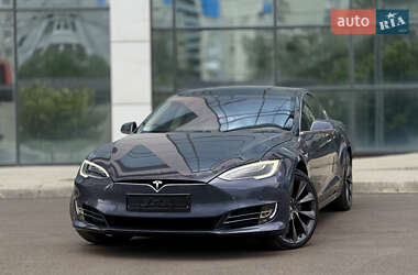 Лифтбек Tesla Model S 2018 в Харькове