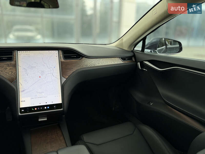 Лифтбек Tesla Model S 2018 в Харькове