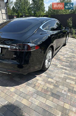 Лифтбек Tesla Model S 2014 в 