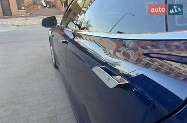 Лифтбек Tesla Model S 2017 в 