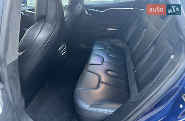 Лифтбек Tesla Model S 2017 в 