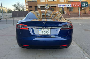Лифтбек Tesla Model S 2017 в 