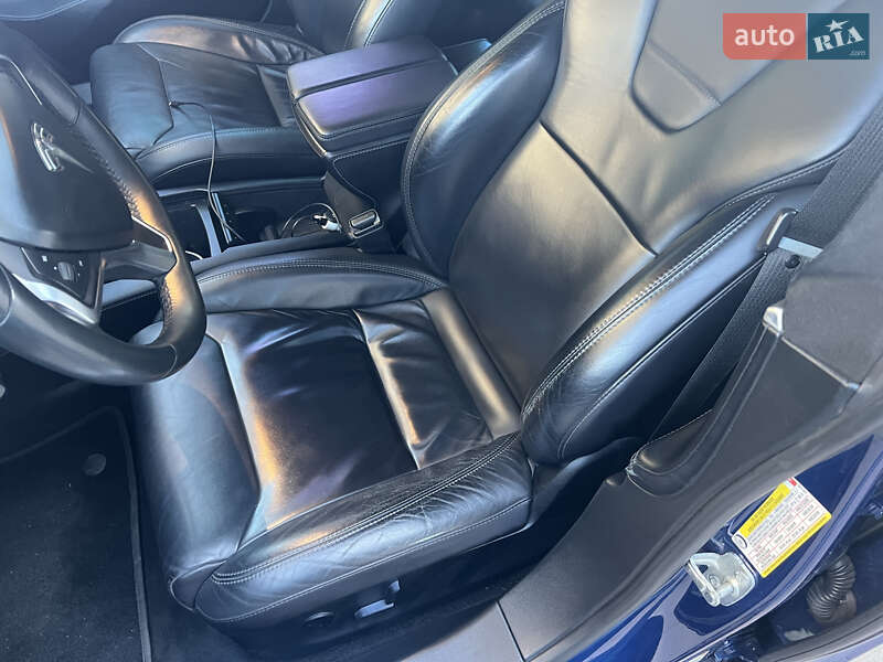 Лифтбек Tesla Model S 2017 в Киеве фото 23 Лифтбек Tesla Model S 2017 в Киеве