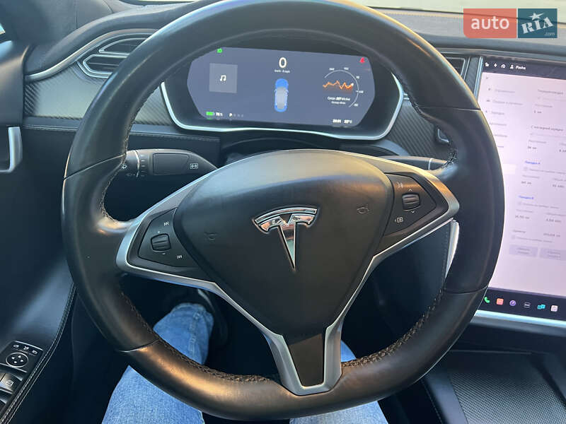 Лифтбек Tesla Model S 2017 в Киеве фото 33 Лифтбек Tesla Model S 2017 в Киеве