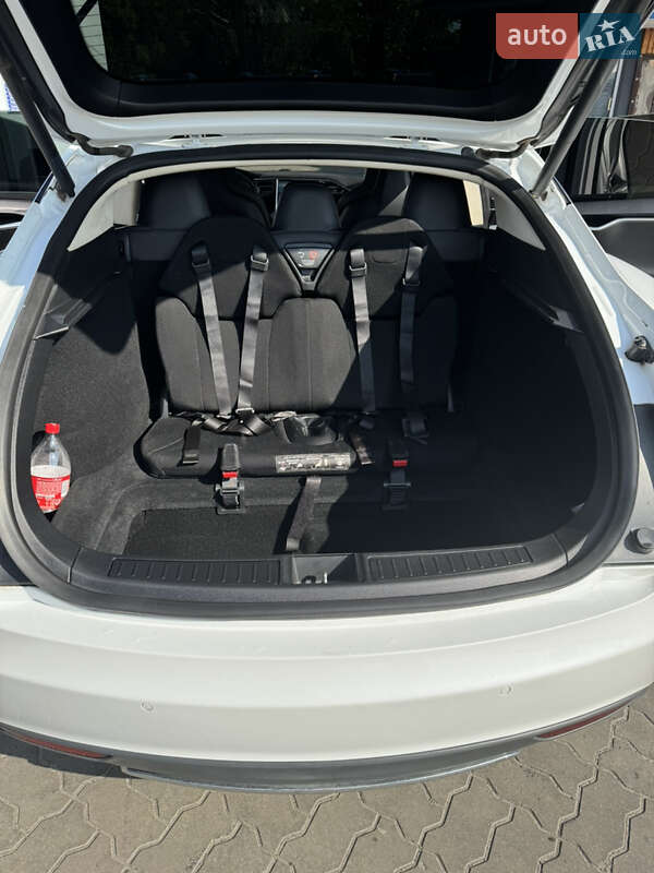 Лифтбек Tesla Model S 2015 в Владимире