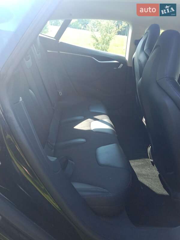 Лифтбек Tesla Model S 2014 в Ивано-Франковске