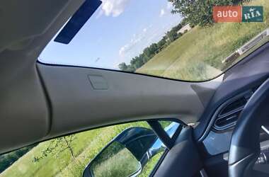 Лифтбек Tesla Model S 2014 в 