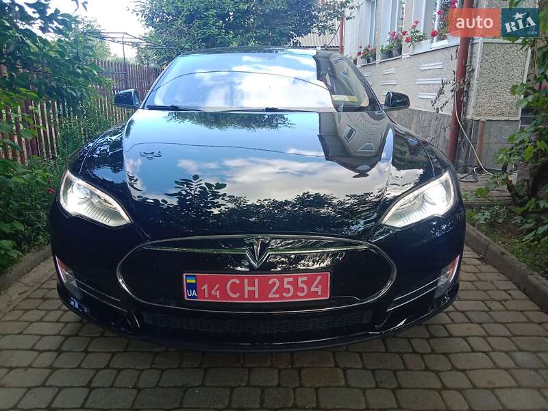 Лифтбек Tesla Model S 2014 в Ивано-Франковске