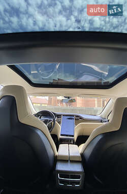 Лифтбек Tesla Model S 2013 в 