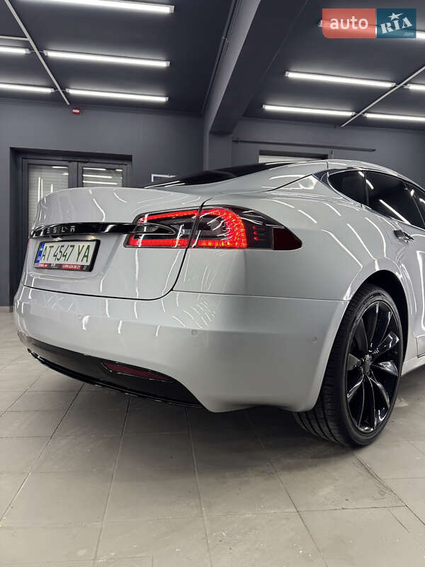 Лифтбек Tesla Model S 2017 в Коломые фото 15 Лифтбек Tesla Model S 2017 в Коломые