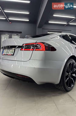Лифтбек Tesla Model S 2017 в 