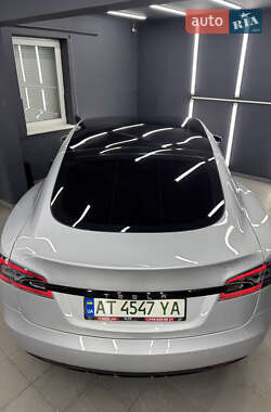Лифтбек Tesla Model S 2017 в 