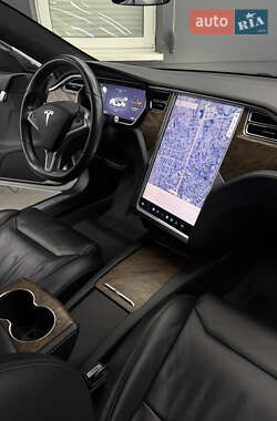 Лифтбек Tesla Model S 2017 в 