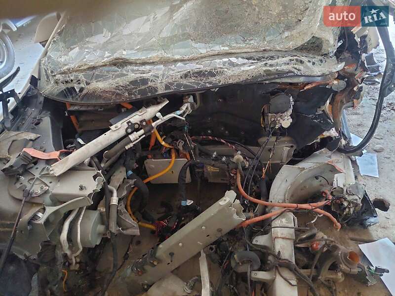 Лифтбек Tesla Model S 2015 в Хмельницком фото 6 Лифтбек Tesla Model S 2015 в Хмельницком