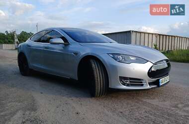 Лифтбек Tesla Model S 2013 в 